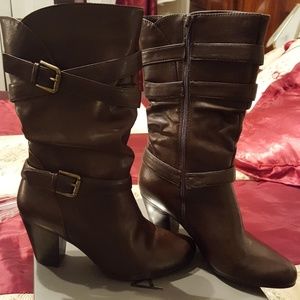APT 9 Brown boots Sz 7 1/2 excellent condition